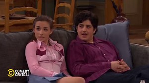 3.6M views · 162K reactions | Drake está a punto de terminar con la mejor relación que tiene en su vida.  ¡Sigue viendo Drake y Josh en Comedy Central y Paramount+ Latinoamérica! #DrakeYJoshEnComedy | Comedy Central Latinoamérica | Facebook