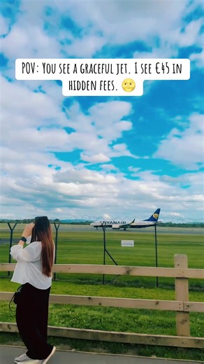 Manchester runway ✈️ @Ryanair #fyp #viral_video #browngirl #foryoupage❤️❤️ #fyppp #100k #virał #lifestyle #uktiktok #nature #forupage