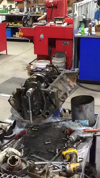 220K views · 5K reactions | Did you torque the rod bolts?  #engine #engines #machining #machineshop #enginemachining #enginemachineshop #automotive #automotiveindustry #chevy #smallblock #sbc #repair #repairs #rebuild #enginerepair #enginerebuild #camshaft #engineblock #jamsionline #business #familybusiness #smallbusiness #coloradobusiness #work #workhard #hustle #jamsionline | JAMSI Online | Facebook