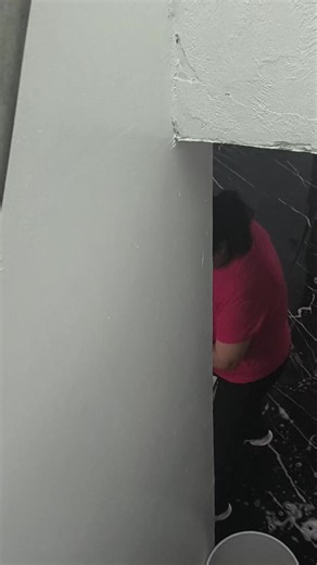 Puerta de vidrio de la ducha rota: qué hacer después