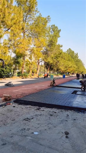 25K views · 119 reactions | The Capital Development Authority (CDA) has recently started work on transforming a specific section of Islamabad's Blue Area into the city's first car-free pedestrian zone. The 800-meter stretch is designed as a "walk-and-shop" area to promote leisure, dining, and a safer public space | Islamabad Corner | Facebook