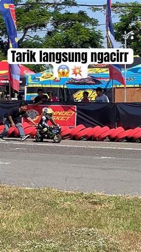 Lawn mower engine mini bike racing #shorts