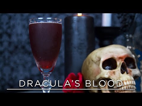 Dracula's Blood Cocktail | 31 DAYS OF HALLOWEEN