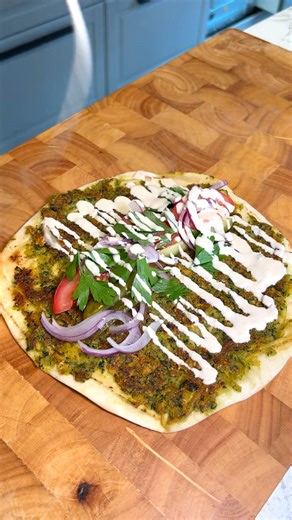 Crispy smashed falafel wraps you can make at home