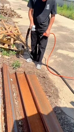 Cleaning Rusted Steel Rails to Restore Their Surface for Construction Use