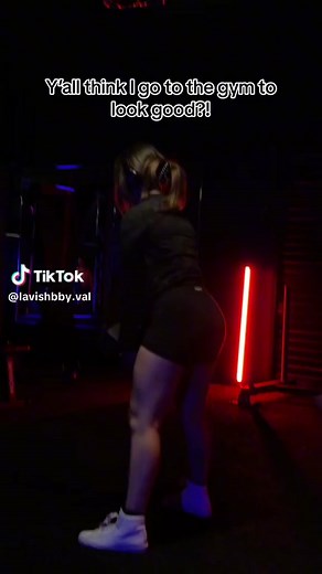 This is why they lift. #lift #lifts #piggyback #piggybackride #lifta ndcarry #liftandcarryff #strongwomen #strong #cradlecarry #cradle #babycradle #frontlift #piggybackride #piggyback #liftcarryff #lifting #liftandcarry #liftcarry #stronggirlsclub #stronggirls #stronggirlsrule