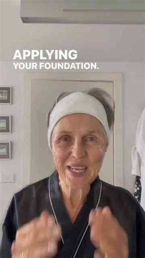 How to Apply Foundation for a Flawless, Natural Look