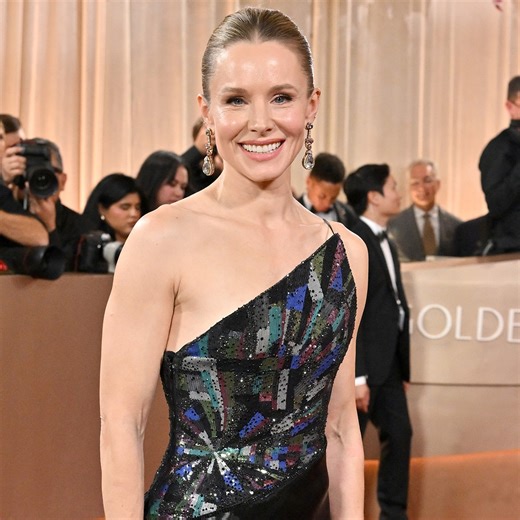Kristen Bell’s Golden Globes Prep Included a Thong Hair Tie