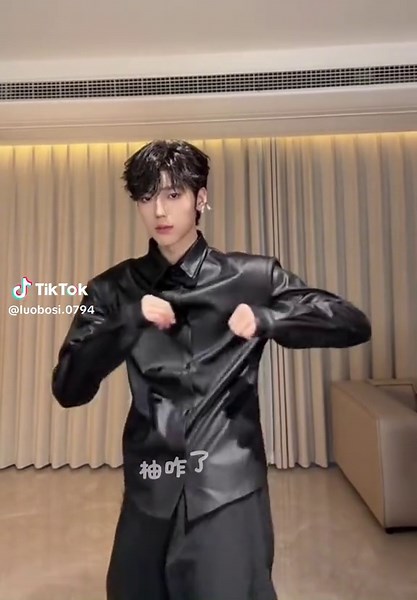 柚咋了系列：小娘的直播与爱的瞬间