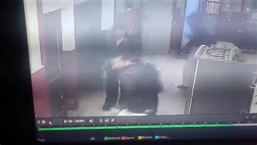 3 inmates escape from juvenile observation home in Jammu Raids underway at several locations; SIT constituted: Police => Two Pakistani nationals were among three inmates who escaped from a Juvenile Observation Home in RS Pura sector of Jammu after allegedly assaulting police personnel on guard duty on Monday evening. Officials told news agency—Kashmir News Observer (KNO), that at around 5:05 pm, information was received that three inmates fled from custody after attacking and injuring two police