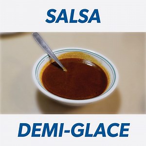 8.7K views · 237 reactions | Cómo Hacer Salsa para el PERNIL Navideño 參 Prepara esta salsa en tu cena de navidad.  ¡Síguenos para más tips y recetas! ☝️ #salsas #demiglace #navidad #recetas #cocina #ecuador | Sello Azul - Recetas | Facebook