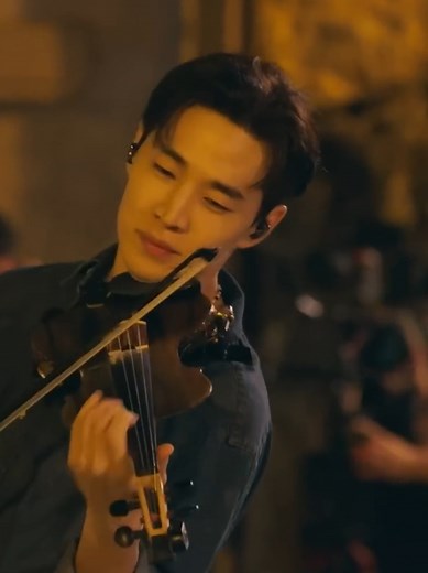 El rey del violín - Henry Lau's Moving Voices Performance