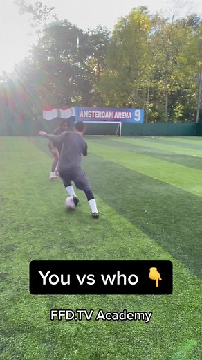 You vs who………….👇 #FFD #FF#FFD##FFDTVF#TikTokFootballl#Football##Viralo#FYPp#foryoupagel#Footballskills #SkillsK#UnitedKingdomd#Englandk#TikaTakad#Englando#Barcelona##Spain #Brazilg#Passing #Panna ..