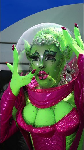 I come in peace! 👽🛸