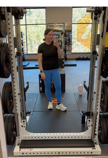 And don’t even get me started with the outdoor pool! It’s a literal resort! I can’t wait to soak up the sunshine alllll summer long here!! ☀️💪🏼 @Life Time #lifetime #gym #lifetimefitness #workout #lifestyle