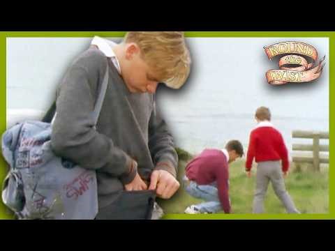 Pete's Magical Wunderpants! | Round The Twist (10-Minute Episode)