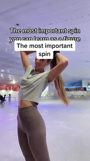 Mastering the Back Scratch Spin in Figure Skating