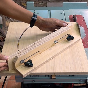 89K views · 1K reactions | Perfect DIY Cross Cut Sled For Table Saw | Woodworking Tools TV | Facebook