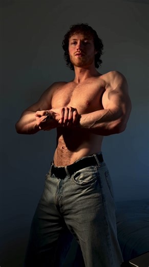 What’s goin on here??? #gay #men #fit #lgbt