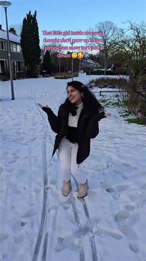 Snowy day at Netherlands 🇳🇱 #netherlands #sno2 #lifeisbutadream #snow #snowfall #youtubeshorts