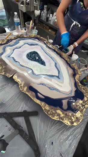 What a process! Would you try this? | The Maker: nataliyas.art . . . . . #epoxyresin #geodeart #geodes #resin #epoxy | Promise Epoxy