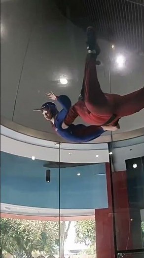 Flying / Indoor Skydiving for the first time at IFly in Orlando, Florida
