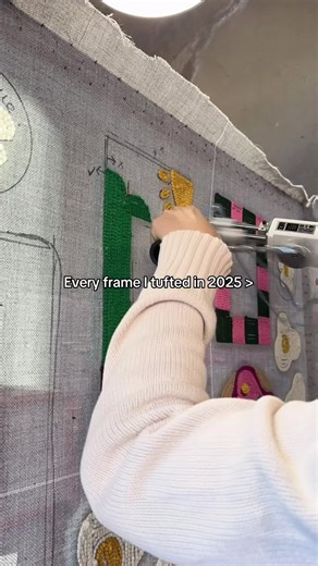 (Almost) everything I tufted this year! For a tufting artist I only actually spend 20% of my time tufting vs teaching workshops, marketing etc 😂🧶 #tuftingartist #tufting #tuftedart #rugmaking