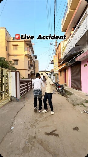 Aryan Vlogs on Instagram: "₹999 5G mobile 🔥 Shop: Dk electronics Adress: Bottom Bazar road Hazaribagh Contact: 70041 06145 #samsungs24ultra #iphone #vivo #oppo #realme #5gmobile #jharkhand t melo #hazaribagh #ranchi #koderma #chatra #ramgarh #viralvideos #trending #realme #oppo #samsung #iphone17"