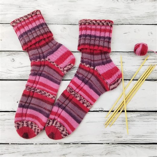 Easy Cable Knit Socks Pattern: Cuff-down Wool Socks (PDF Knitting Tutorial) - Etsy