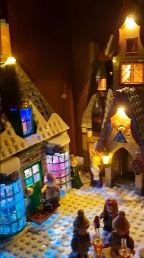 LEGO Harry Potter Hogsmeade Winter Village