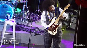 Afroman apologizes after assaulting female fan on stage