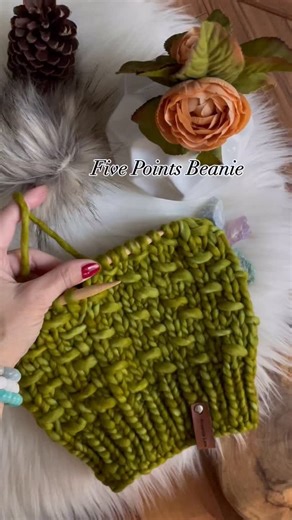 Five Points Beanie #knittingpattern | JANA • Rosehip Lane