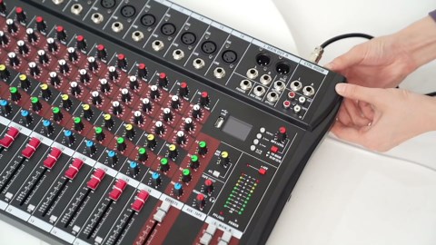 16 Channel Audio Mixer, Soundboard Mixing Console Sound Mixer DJ Sound Controller with USB & Bluetooth, Studio Audio Mixer for Professional and Beginners (16 Channel)