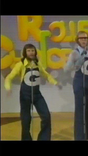 Bill Oddie Tribute....."Funky Gibbon" - The Goodies