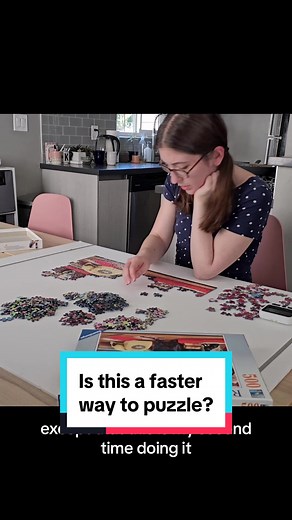 She is so fast 😳 #puzzletok #jigsawpuzzle #puzzles #worldjigsawpuzzlechampionship