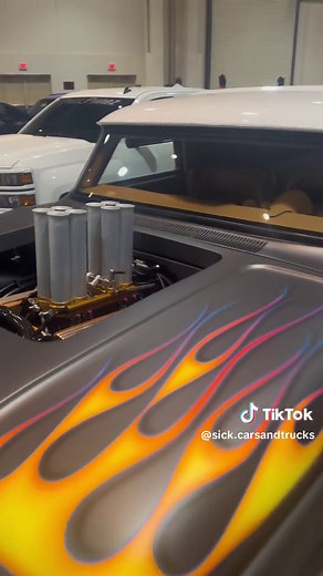 “FLAT BROKE” #sickcarsandtrucks #bagged #baggedtrucks #c10 #c10trucks