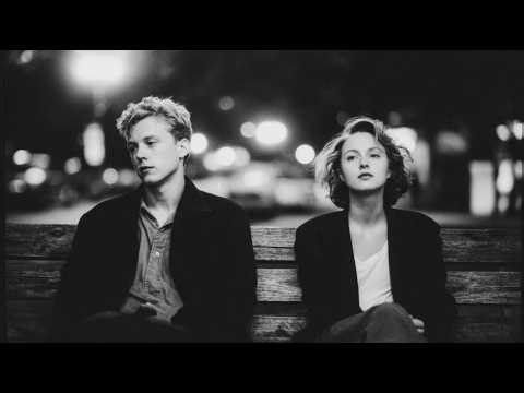 French Chanson in Paris at Night | Vintage French Songs for Romantic Café Ambiance
