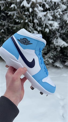 Carolina blue 🥶 #stadiumcustomkicks #custom #cleats #baseball #snow | baseball cleats
