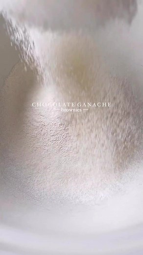 Chocolate ganache brownies 🍫 yes pls 😍 this is next to our list to make! 📹️ @georginaelizat www.spectrumcollections.com #spectrumcollections | Spectrum Collections