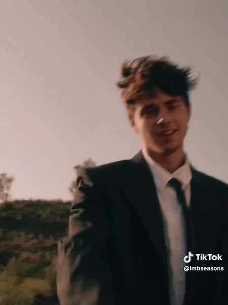 The last part of this is so off beat @corbyn 🛸 #corbynbesson #corbynbessonedit #whydontwe #lovemebetter #newmusic #foryou #foryoupage #editor #edit