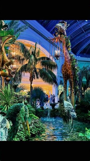 Bellagio's New Paradise Display Is Stunning! 🐘🌺