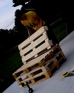 1.3M views · 8.1K reactions | Homemade Garden Furniture From Pallets | DIY & Crafts | Facebook