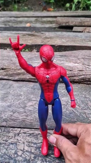 Spiderman and Hulk are friends, not enemies #spiderman #hulk #marvel #avengers #superhero #toys