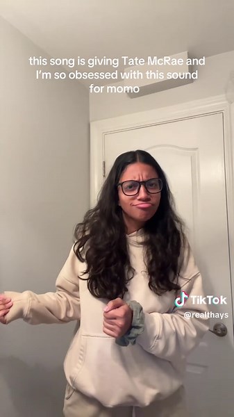 Momo from TWICE: Captivating Sound Inspired by Tate McRae