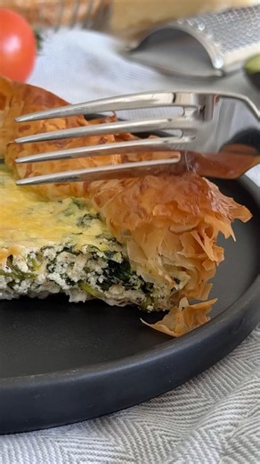 Vegetarian Spinach Ricotta Phyllo Tart #brunch