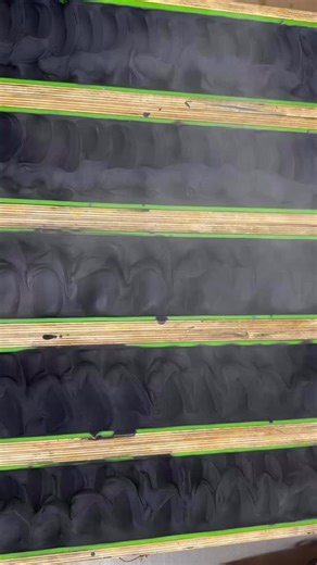 Why we steam our soap tops 🧼💨✨ Before we cut each batch, we gently steam the tops to prevent soda ash—a harmless white film that can form as soap cures. Steaming keeps the surface smooth, vibrant, and true to the design we intended. It doesn’t change the soap itself, but it does mean: ✔️ better-looking bars ✔️ consistent quality ✔️ extra care in every batch Pictured: Blackjack Soap ♠️ Named after the nostalgic chewing gum and scented with bold anise mint for a crisp, classic finish. www.SeedGe