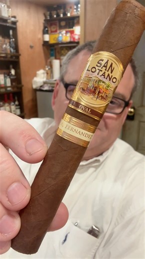 San Lotano Oval Toro Review – Unique Shape, Big Flavor | AJ Fernandez 🔥