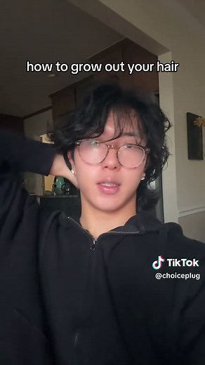 How to Properly Grow Out Your Hair: Tips for Men