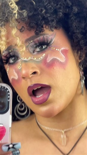 Which color is your fav!💙❤️ #makeupshorts #artist #artisticmakeup #makeuplooks #rhinestonemakeup