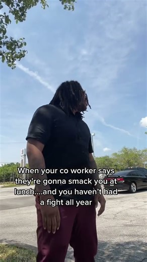 Humorous Take on Workplace Confrontation#workplacehumor #comedyskit #officeantics